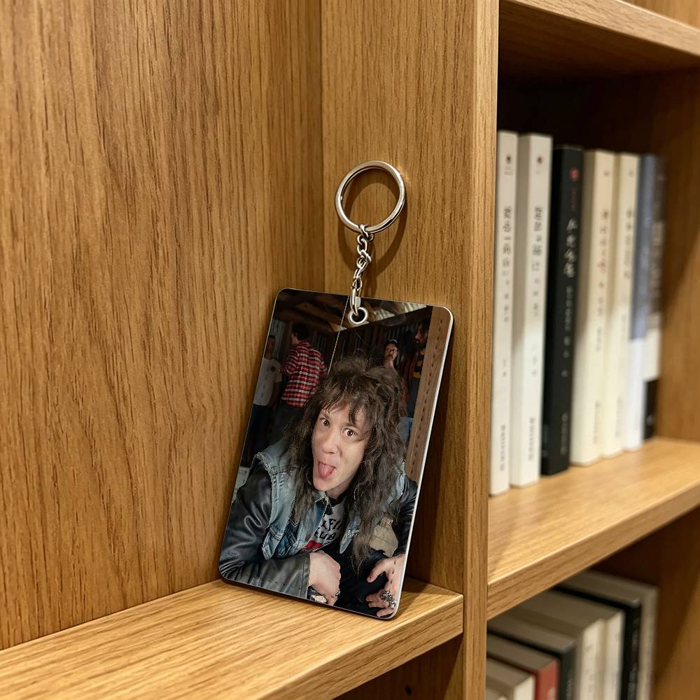 actor J-Joseph Quinn Cat Badge - Leather Working 评论和价格